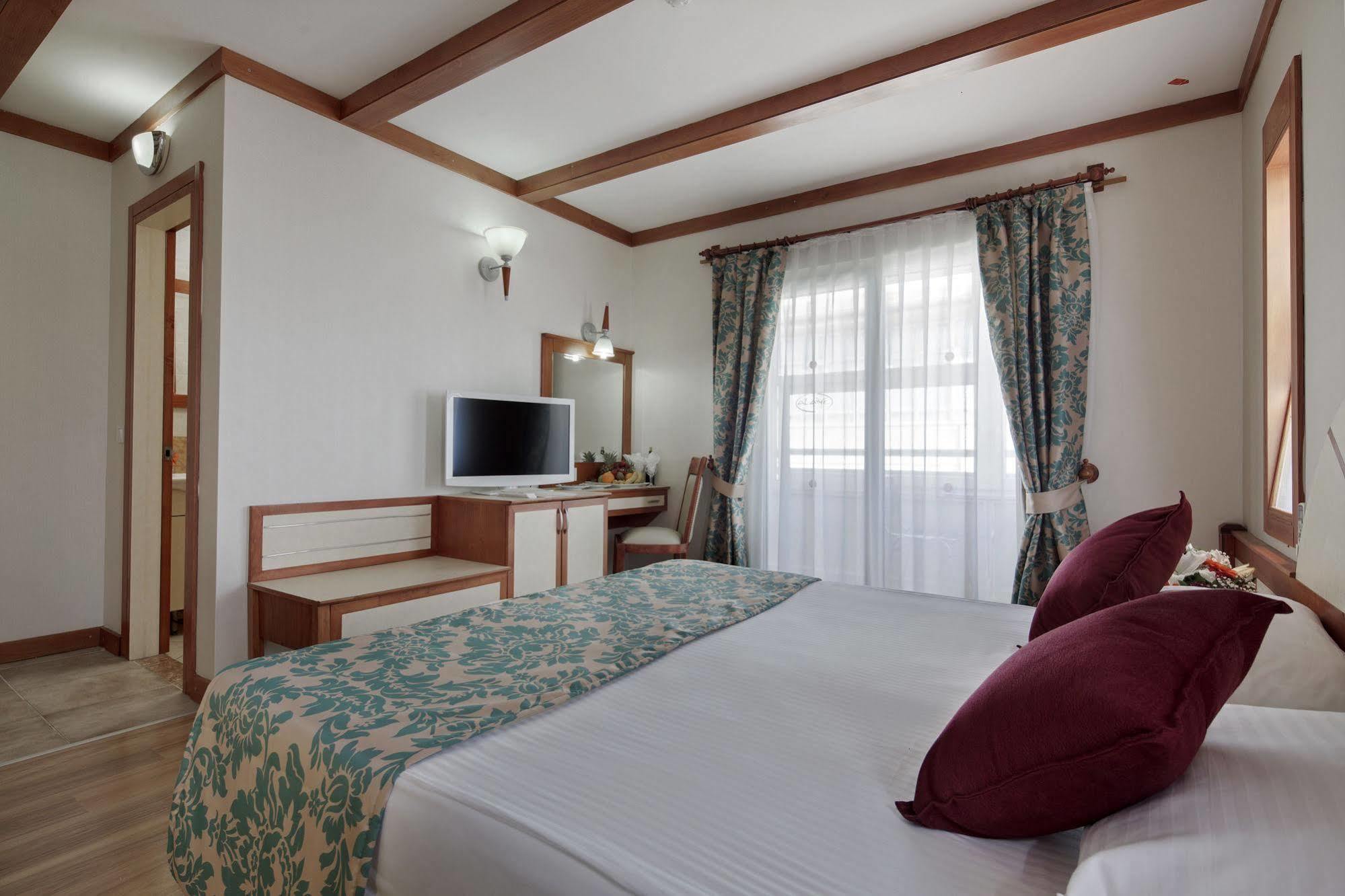 Alaiye Kleopatra Hotel Alanya Ngoại thất bức ảnh